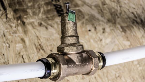 pressure-regulating-valves-category-hero.png